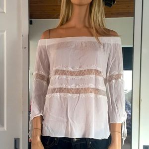 Pretty White Light Gauze  Off The Shoulder Top With Lace Inlays